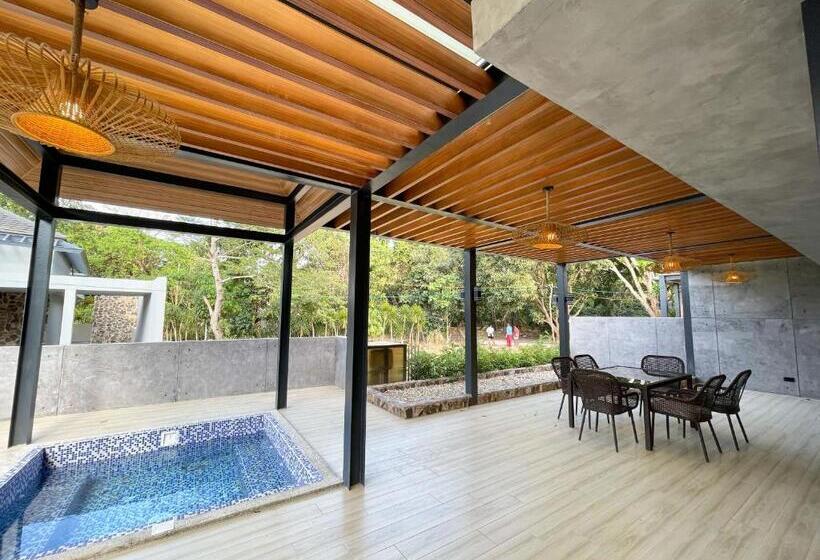 منتجع Villas At Caza Del Mar