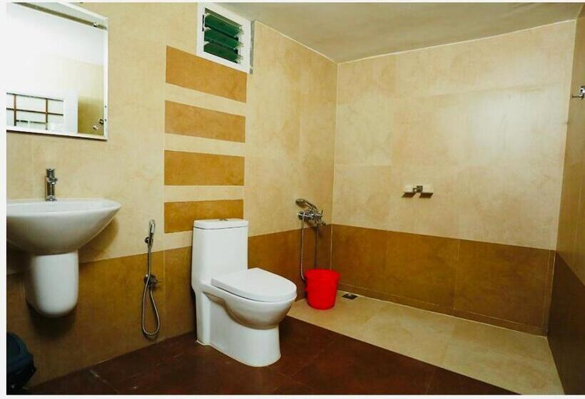 فندق Kunnathoor Red Castle Vagamon