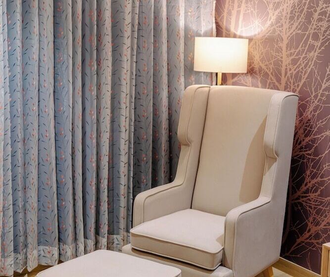 Отель Signature