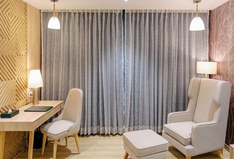 Отель Signature