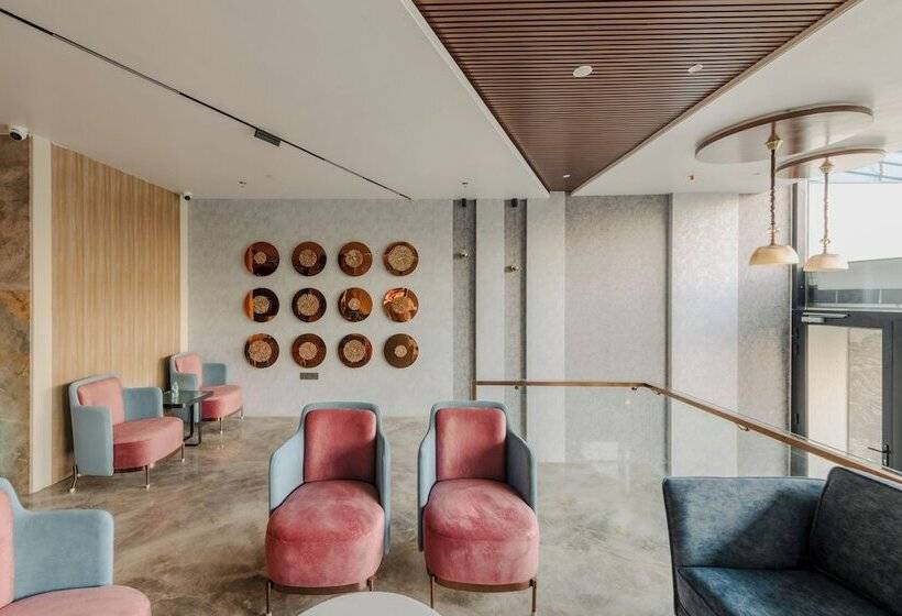 Отель Signature