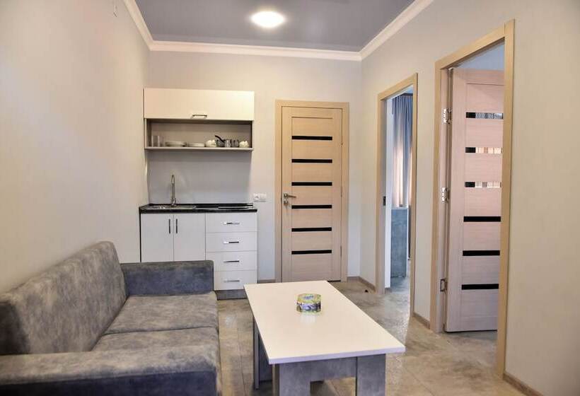 بنسيون Gyulagarak Guest House