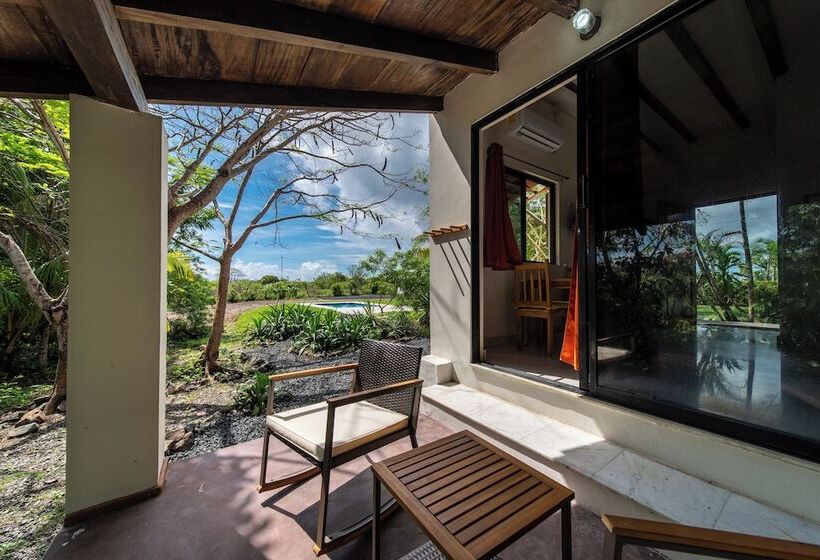 צימר Zenquility Inn & Tavern