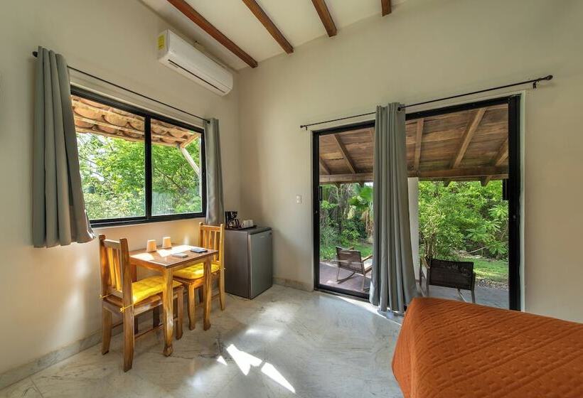 צימר Zenquility Inn & Tavern