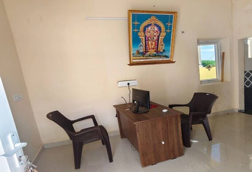 Отель Arumugam Residency Ac