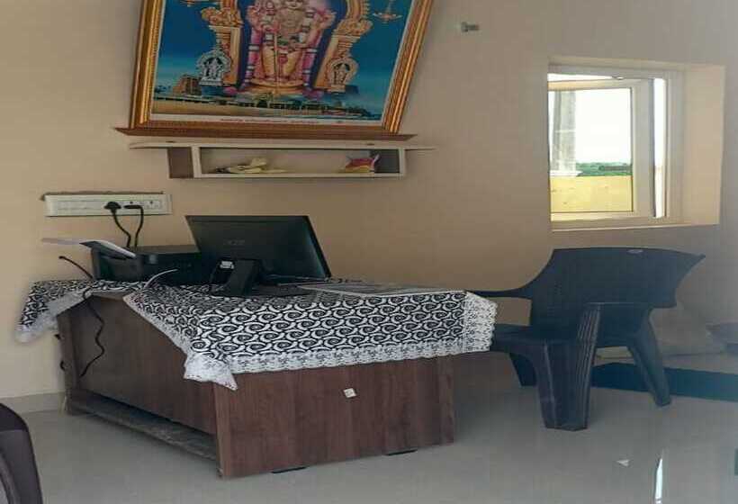 Отель Arumugam Residency Ac