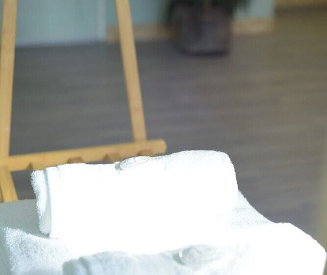 Mosaic Liwliwa Hotel Near Beach