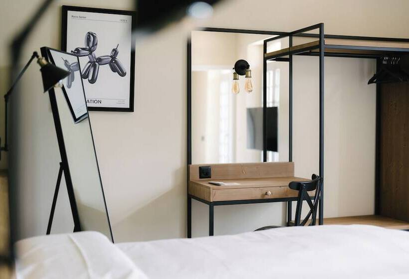 فندق Seven Town House Boutique