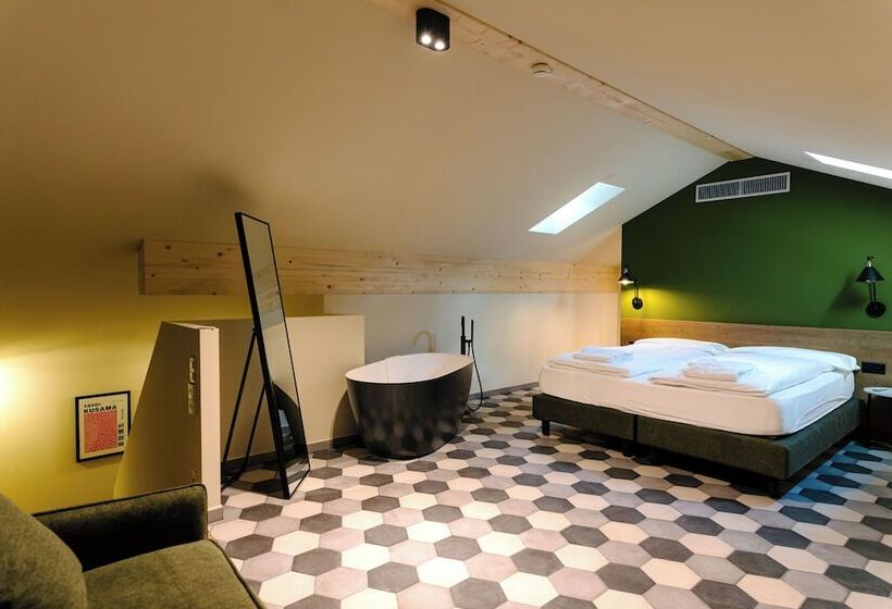 فندق Seven Town House Boutique