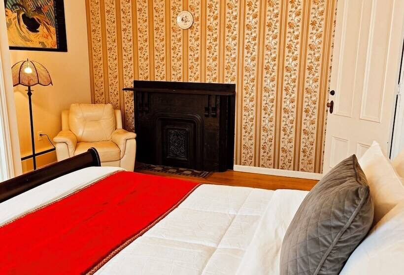 بنسيون Andy S Blue House