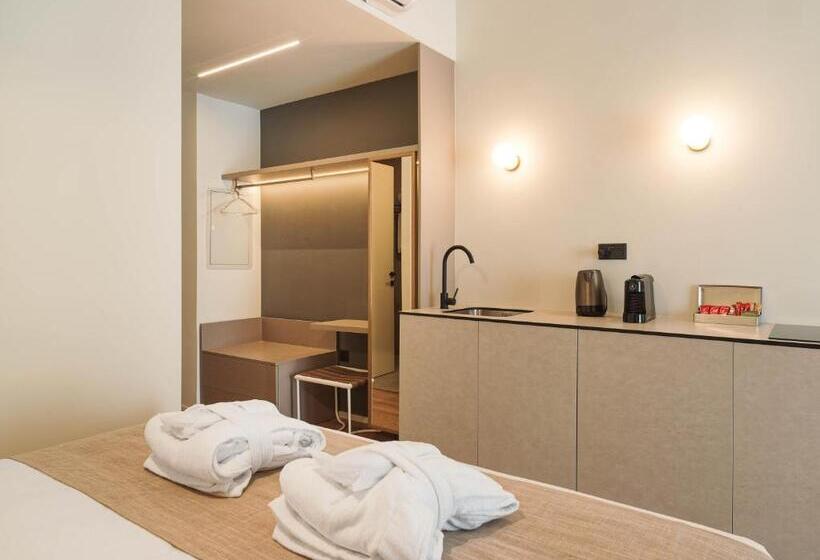 Alinea Market Agora Square