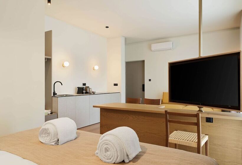 Alinea Market Agora Square