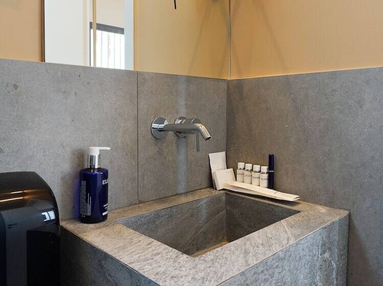 Alinea Market Agora Square