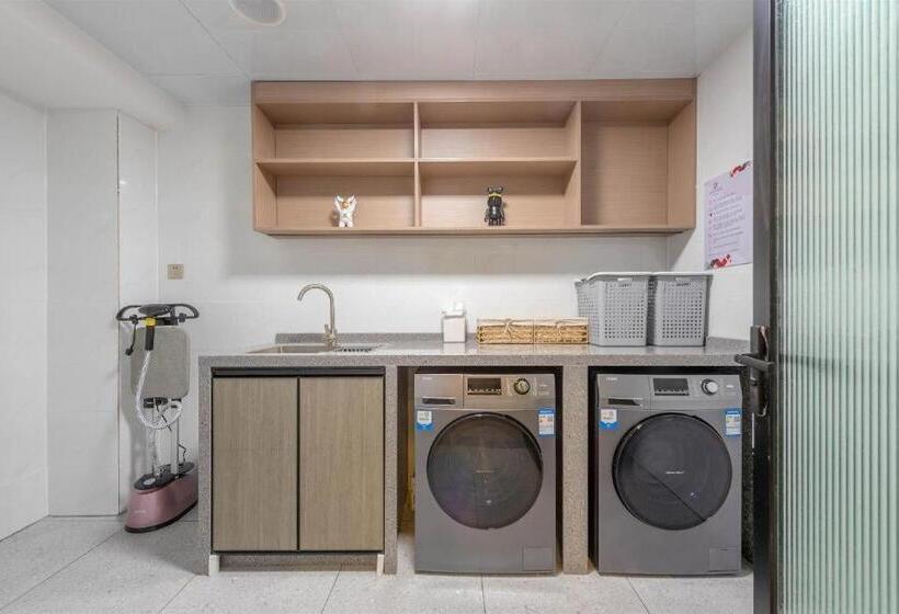 Borrman Hotel Zhanjiang Jinshawan Chikan Republic Of China Style Street