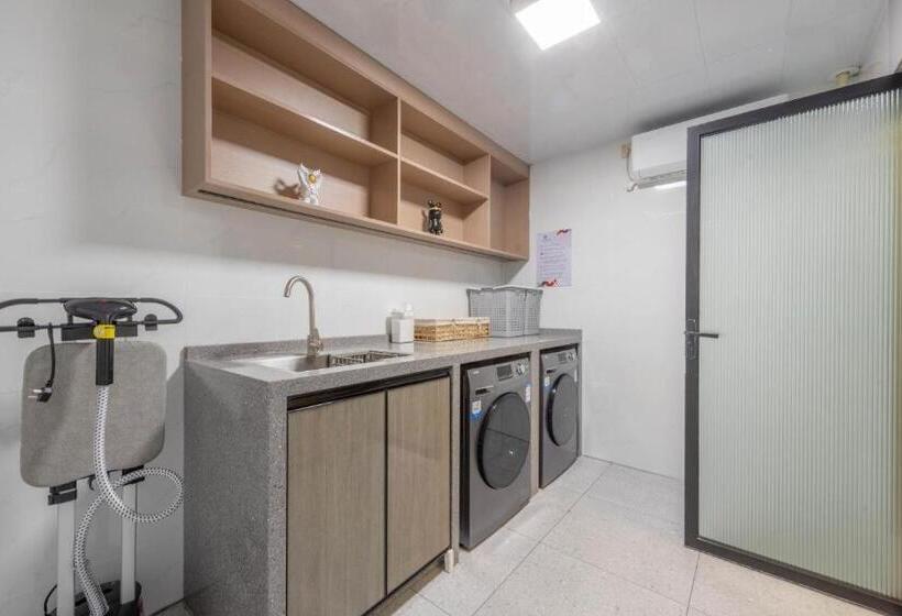 Borrman Hotel Zhanjiang Jinshawan Chikan Republic Of China Style Street