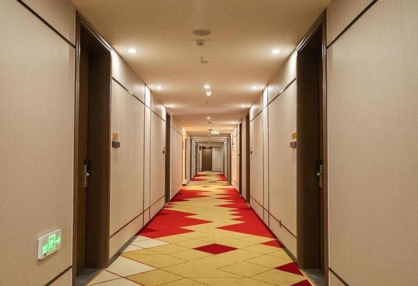 Borrman Hotel Zoucheng Huamaowan Mall