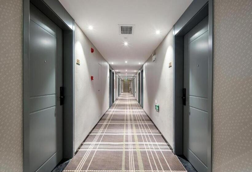 City Comfort Premier Hotel Qinzhou Lingshan Traditional Chinese Medicine Hospital Gymnasium