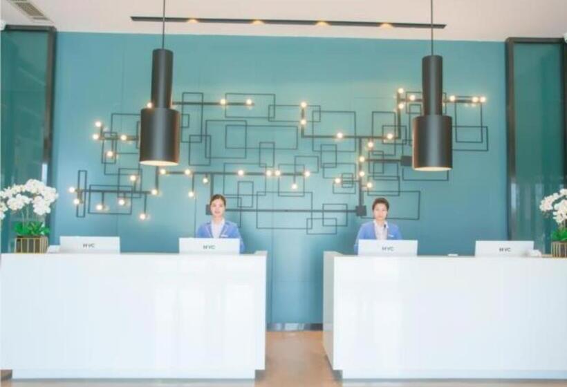 Echarm Hotel Wuhan Changjiang New District Gaoche Metro Station