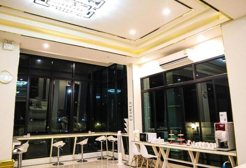 Hotel โรงแรม ไอยรา ริเวอร์ไรน์ นครพนม