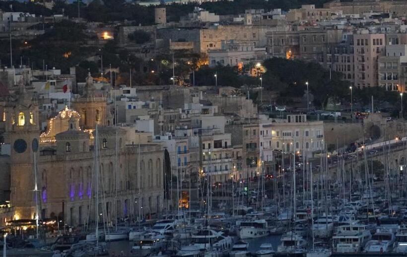 هتل Battery House