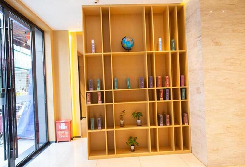 Отель City Comfort Inn Enshi Nver Town