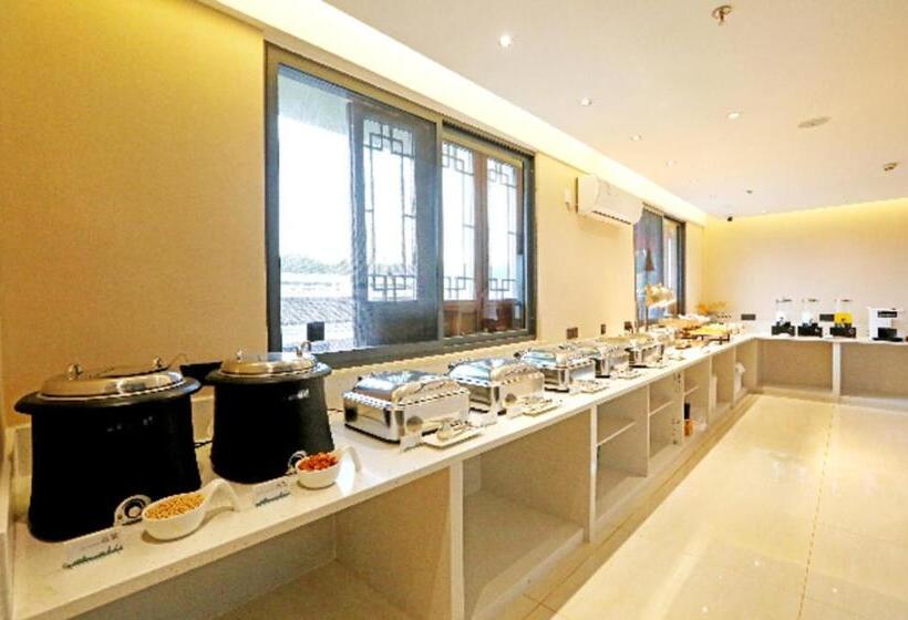 Отель City Comfort Inn Enshi Nver Town