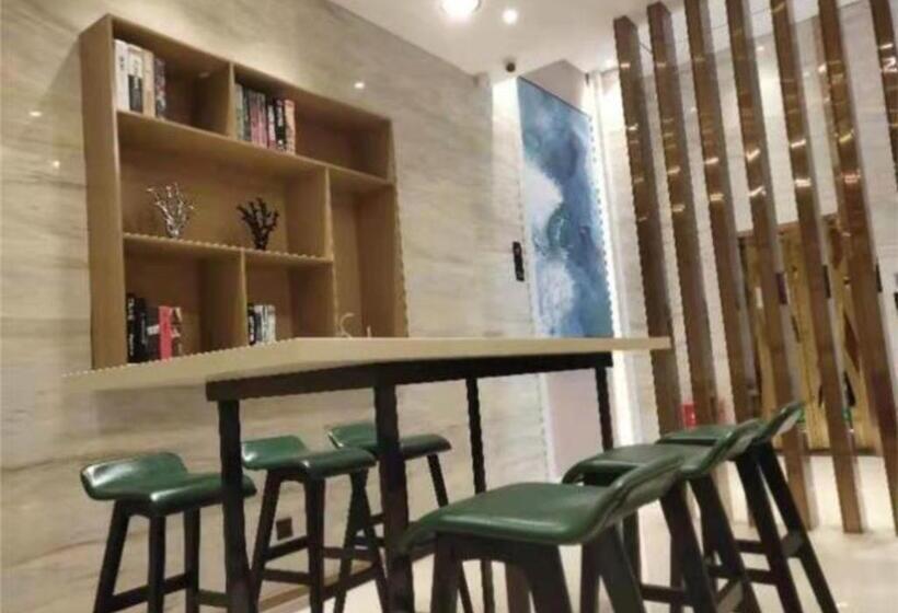 호텔 City Comfort Inn Humen High Speed Railway Station Wanda Chigang