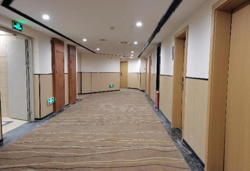 Отель City Comfort Inn Suichuan County Government Pedestrian Street