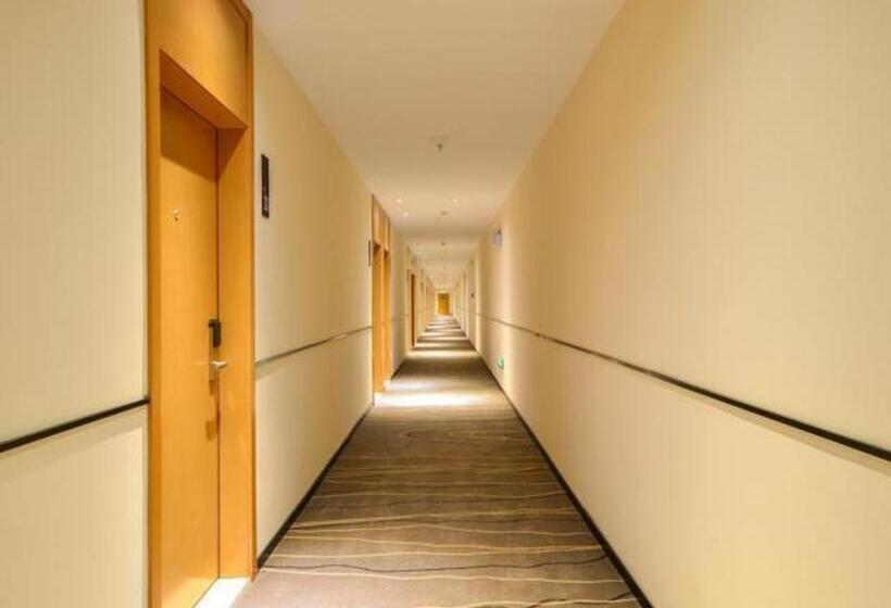 בית מלון כפרי City Comfort Inn Wuhan Yuanlin Road Metro Station