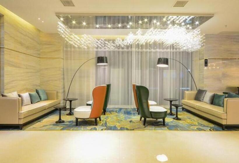 בית מלון כפרי City Comfort Inn Wuhan Yuanlin Road Metro Station