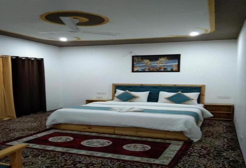 فندق Gyalpo House