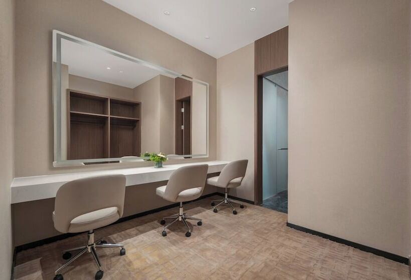 Отель Holiday Inn Shijiazhuang High Tech Zone, An Ihg