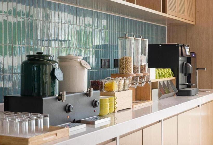 هتل Home2 Suites By Hilton Xishuangbanna