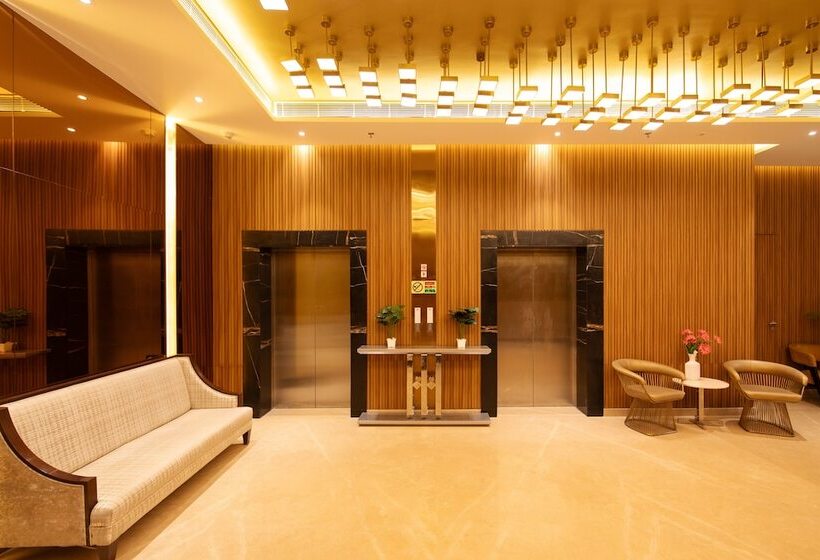 Отель Hometel Alambagh Lucknow A Sarovar