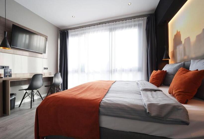 Juststay München Hotel & Apartments