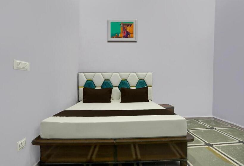 Отель Oyo Heaven