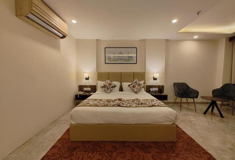 Отель Regenta Place Gwalior