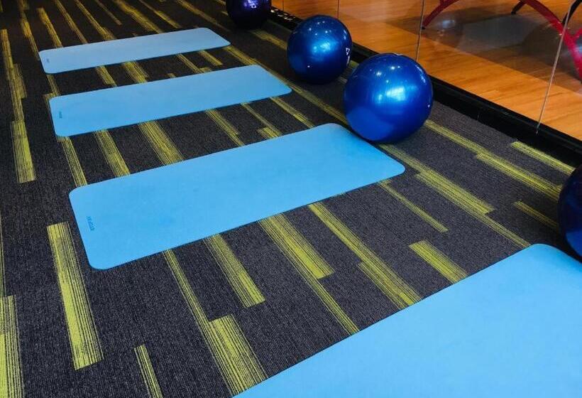 Отель Rising Dragon International