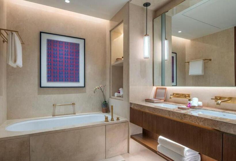 هتل Solaire Resort North