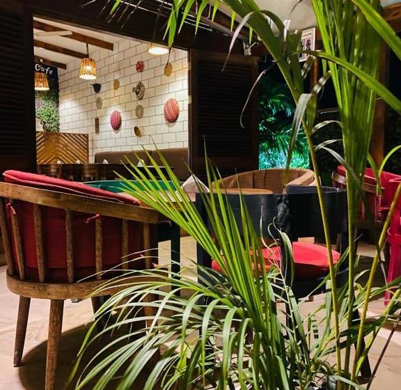 هتل The Bali Resort Zanzibar