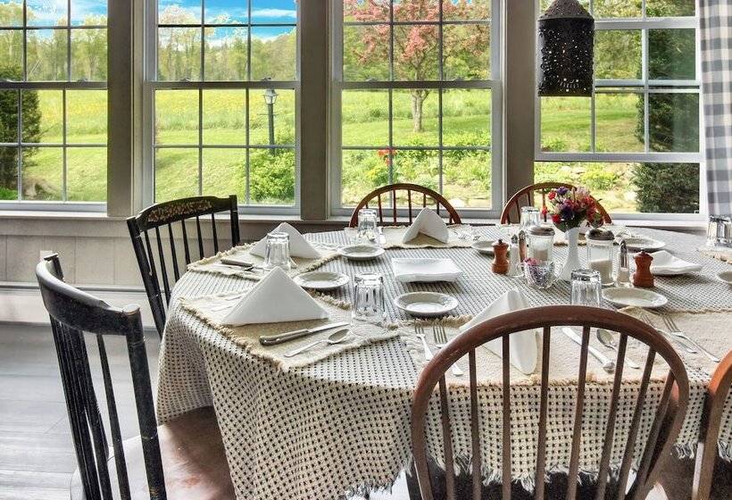 فندق Coho Inn & Motor Lodge