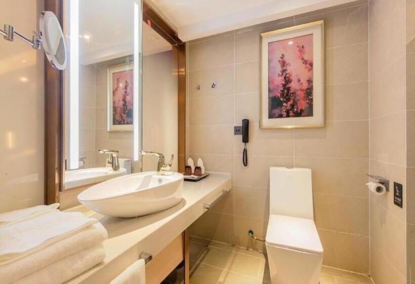 Lavande Hotel Wuhan Houhu Avenue Xingye Road