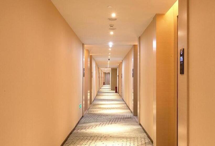 Lavande Hotel Wuhan Houhu Avenue Xingye Road