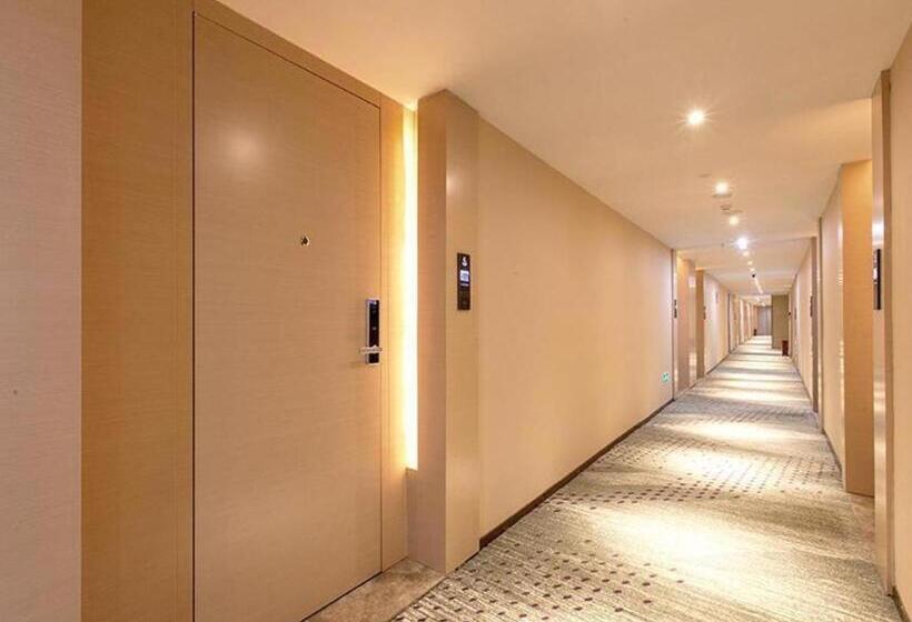 Lavande Hotel Wuhan Houhu Avenue Xingye Road