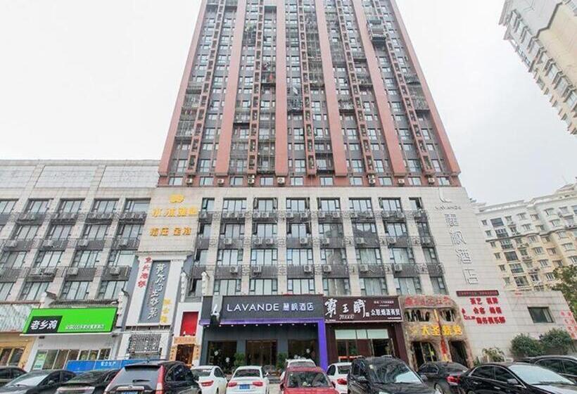 Lavande Hotel Wuhan Houhu Avenue Xingye Road