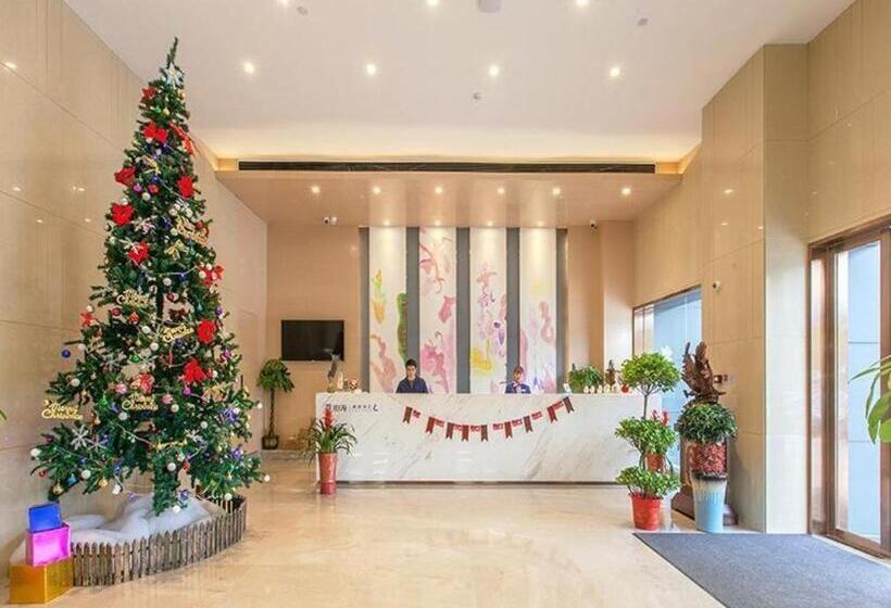 Lavande Hotel Wuhan Houhu Avenue Xingye Road