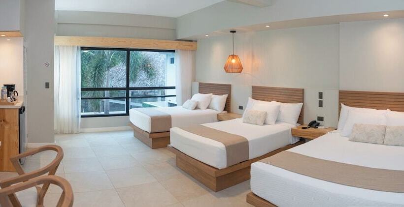 Mirasurf Hotel & Waves