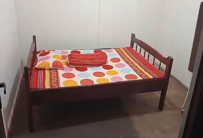 פנסיון Wisma Sederhana