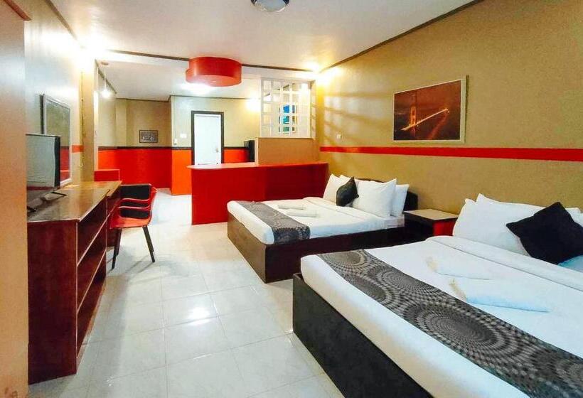 Reddoorz @ Hotel Dian Aparri