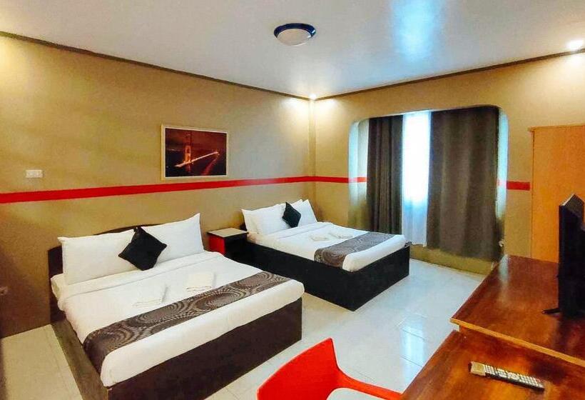 Reddoorz @ Hotel Dian Aparri